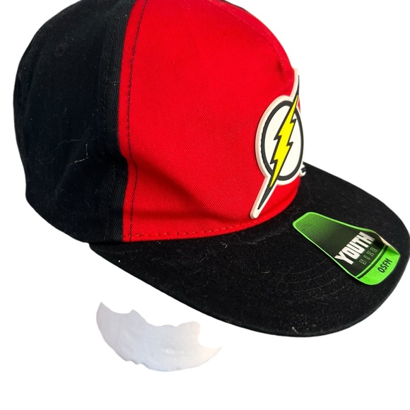 DC Comics The Flash Adjustable YOUTH Snapback Baseball Hat - with Graphic Brim - Picture 2 of 9